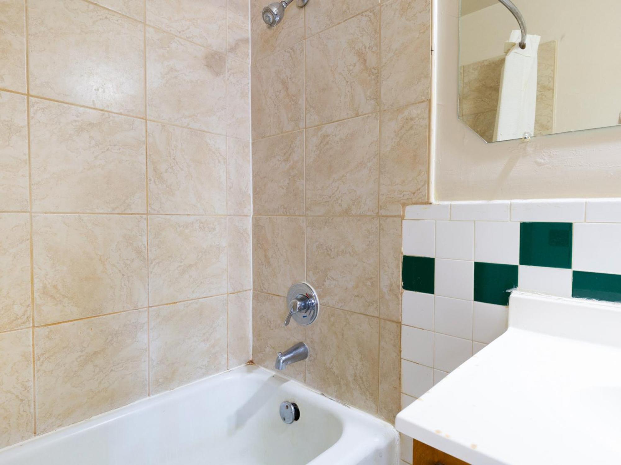 Manor Motel By Oyo Near Oak Brook Chicago Westchester Хилсайд Екстериор снимка