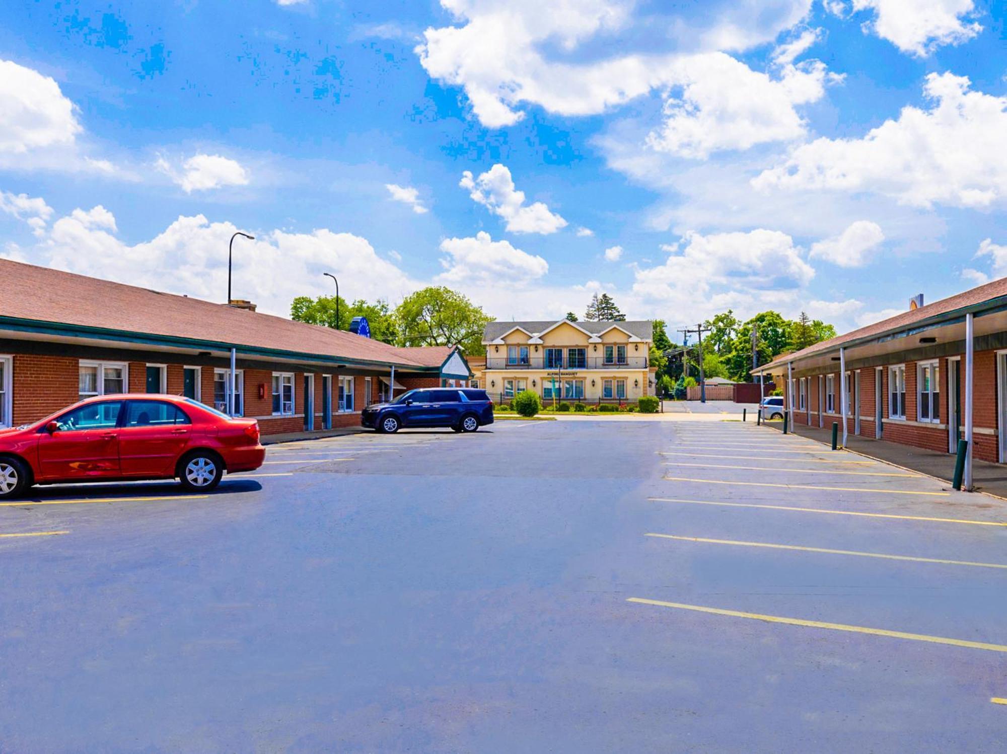 Manor Motel By Oyo Near Oak Brook Chicago Westchester Хилсайд Екстериор снимка