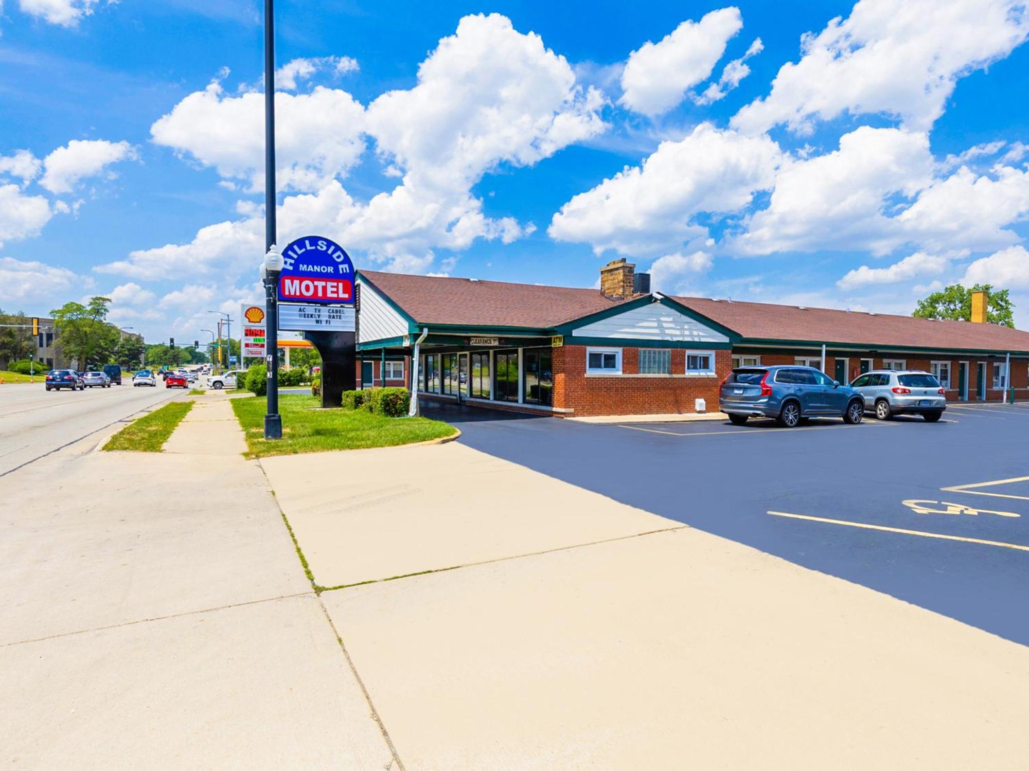 Manor Motel By Oyo Near Oak Brook Chicago Westchester Хилсайд Екстериор снимка