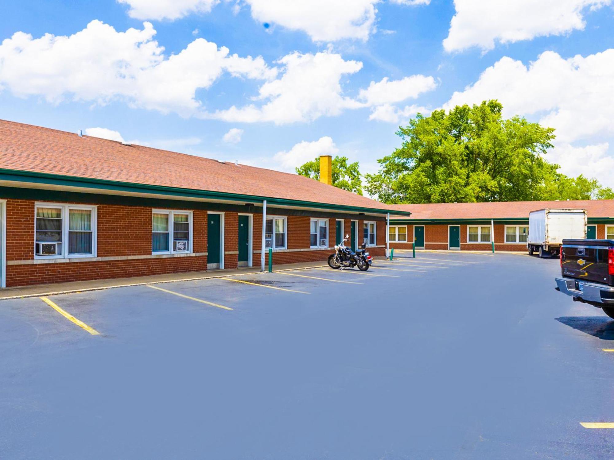 Manor Motel By Oyo Near Oak Brook Chicago Westchester Хилсайд Екстериор снимка